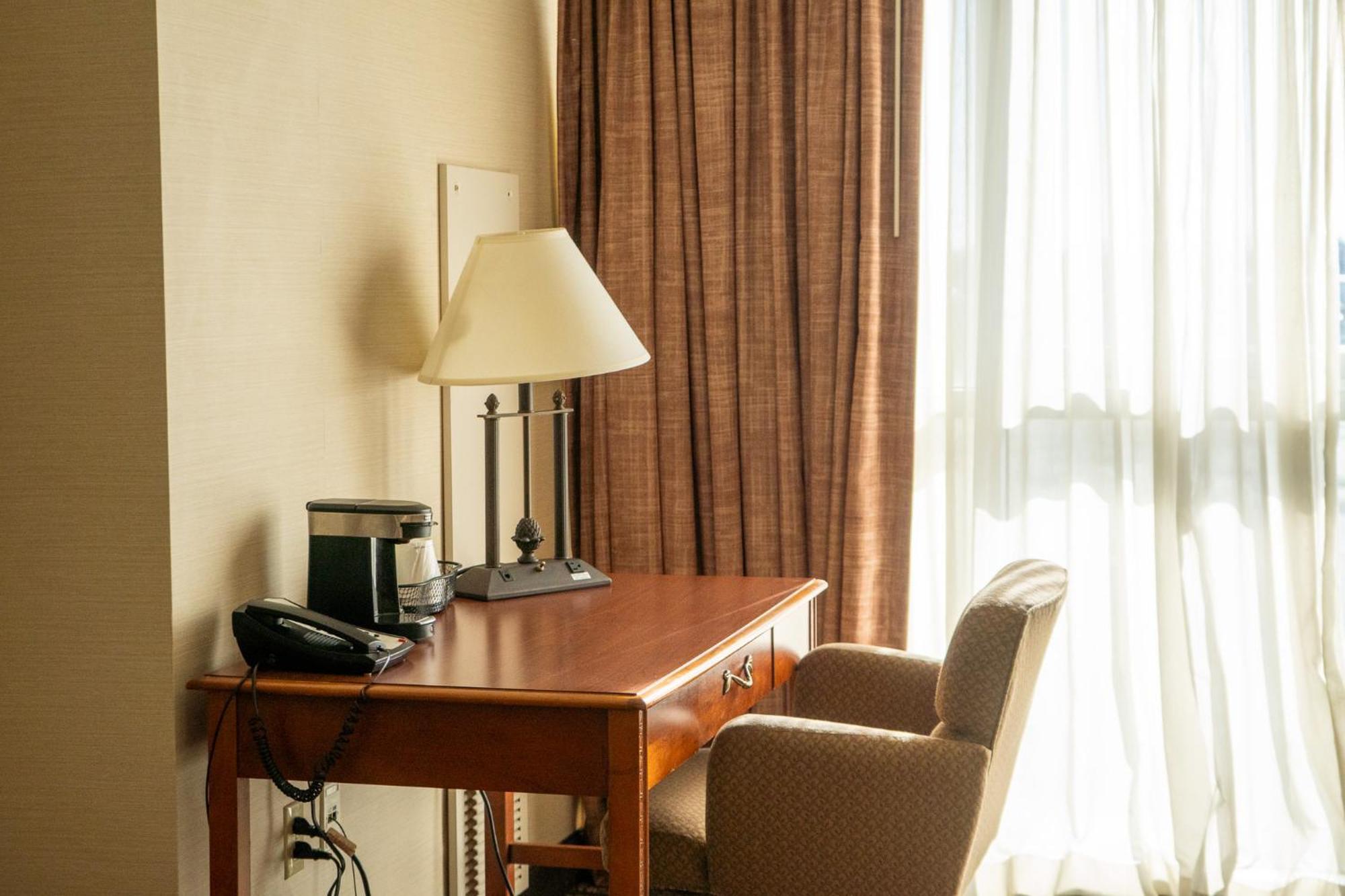 Hotel Topeka At City Center Dış mekan fotoğraf