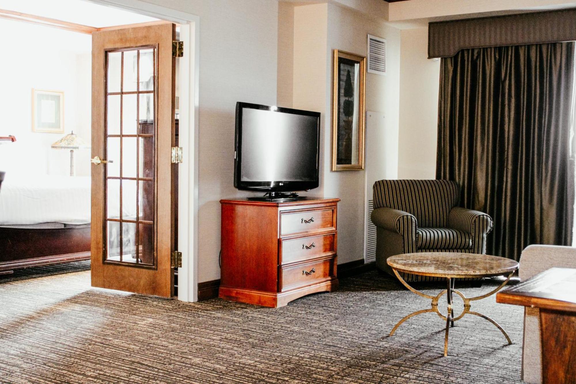Hotel Topeka At City Center Dış mekan fotoğraf